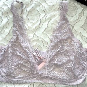 NWOT Victoria’s Secret Dream Angels unlined plunge bra